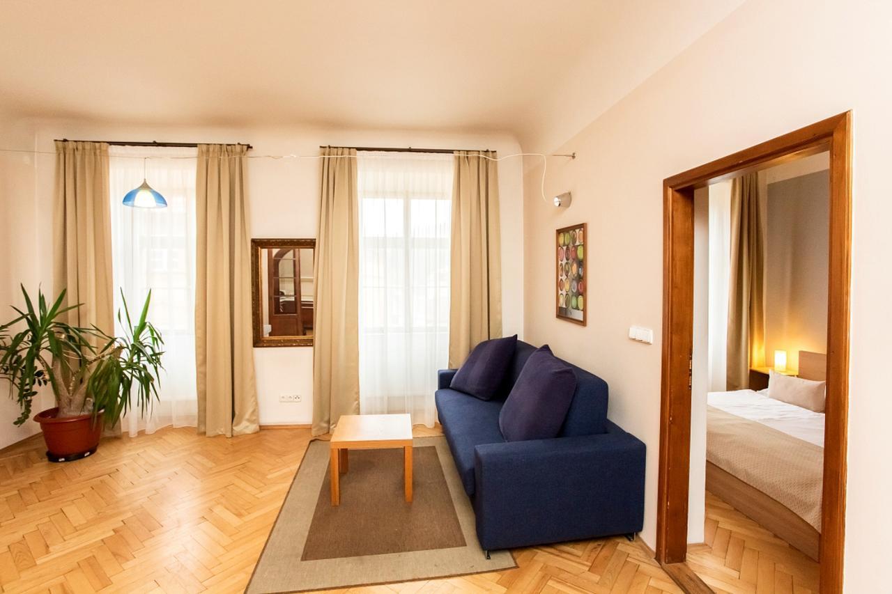U Zlate Podkovy - At The Golden Horseshoe Praha Bagian luar foto